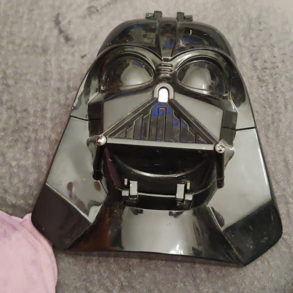 Star Wars Micro Machines Darth Vader/Bespin Transforming Head Playset - Picture 1 of 6